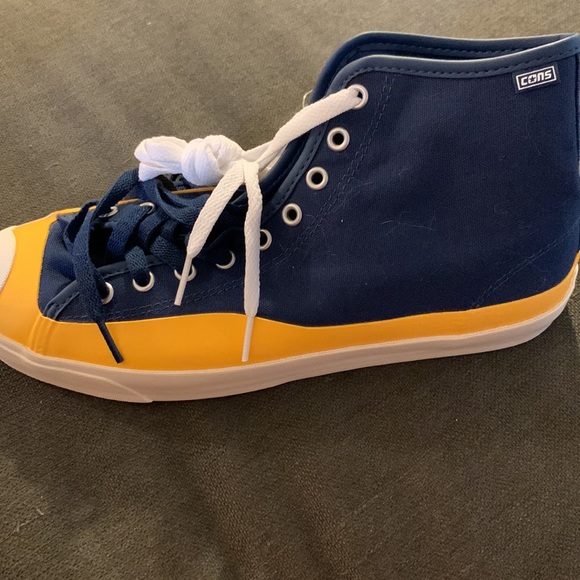 Converse - Picture 3 of 6